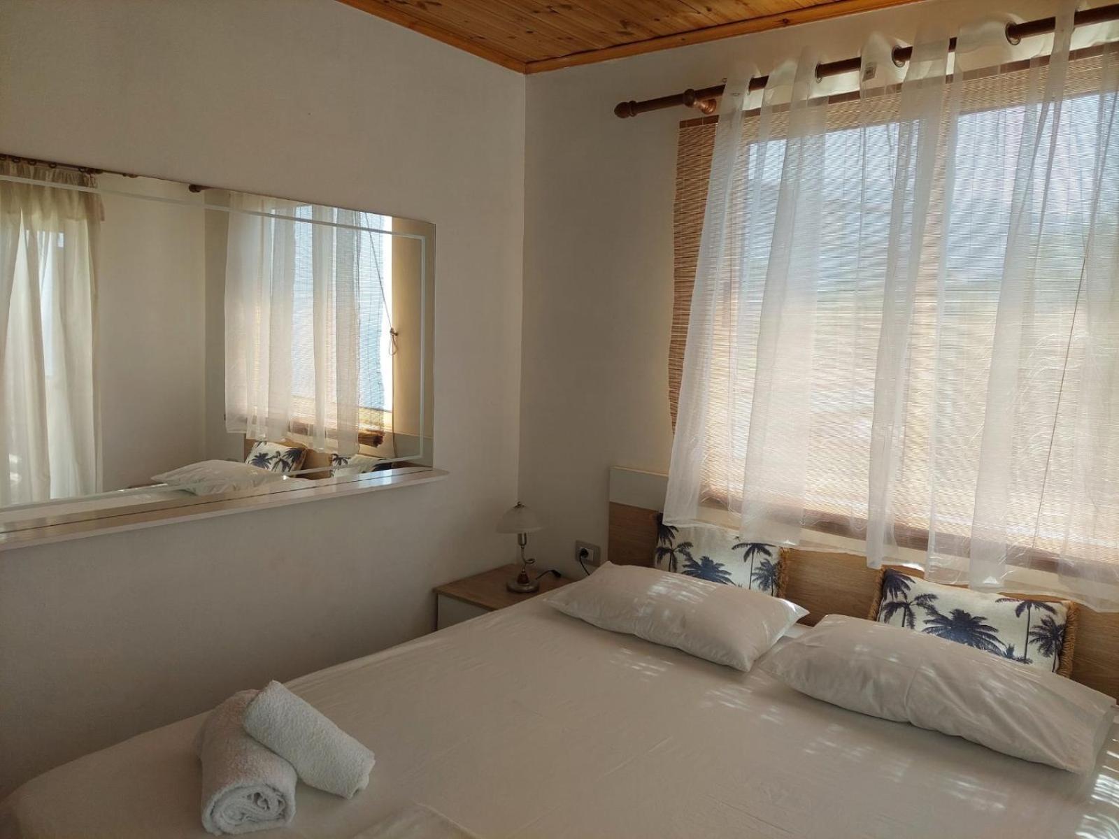 Qeparo Antonio Rooms Exterior photo